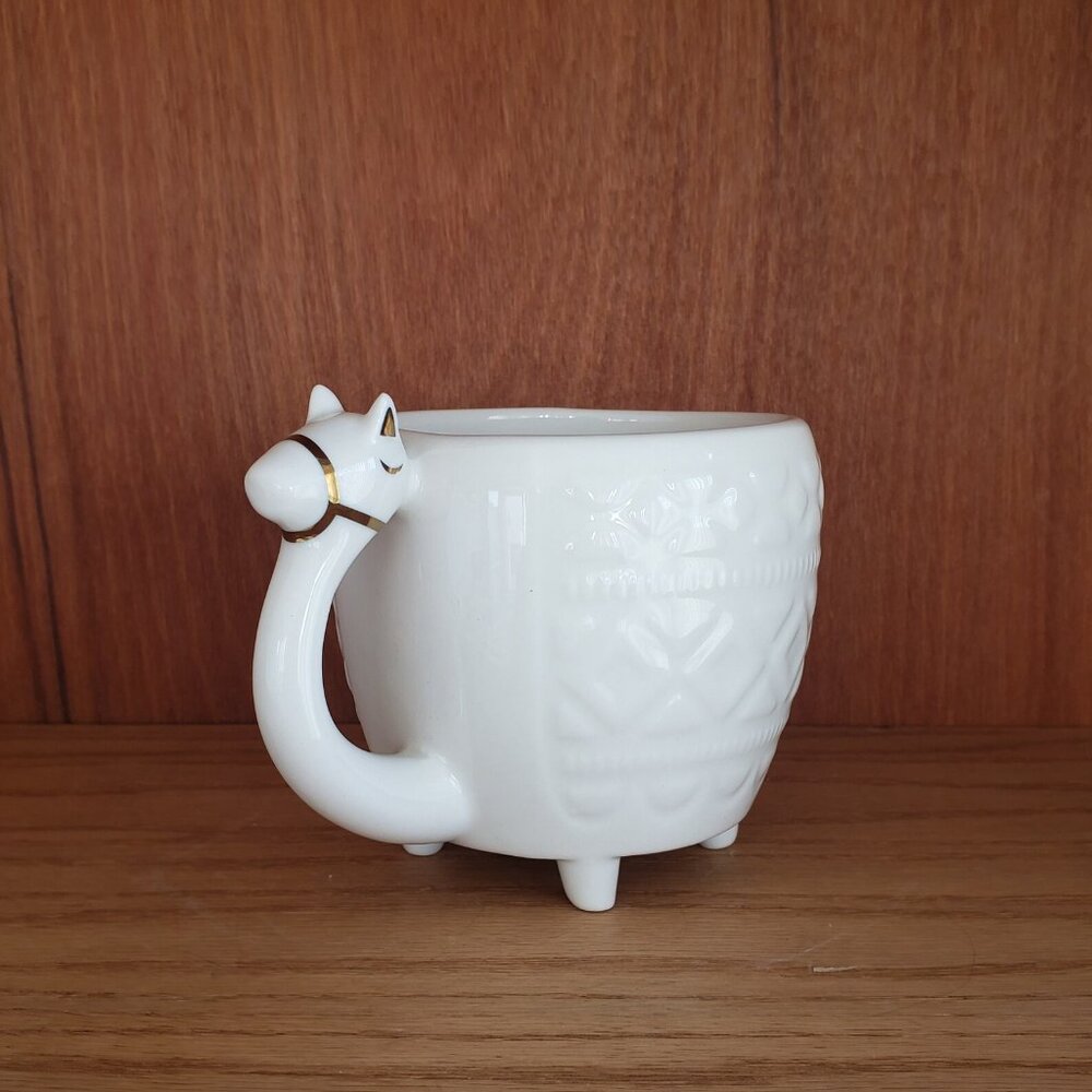 Opalhouse - Llama Textured 3D Stoneware Coffee Mug 12 oz. | White & Gold